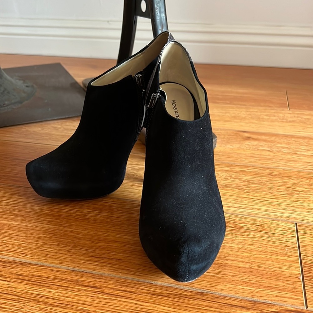Black Suede and leather Alexandre Birman heels size 7.5